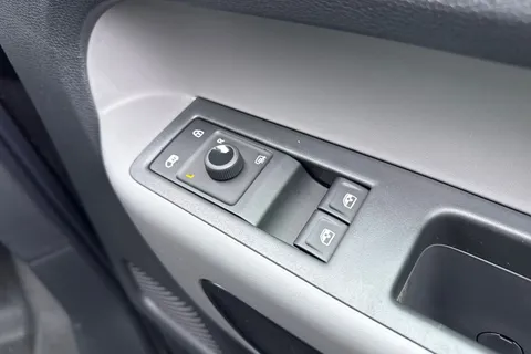 CX26HXR Volkswagen Id. Buzz Cargo Pro 79kWh Commerce Panel Van 5dr Electric Auto 4Motion (340 ps) Thumbnail #21