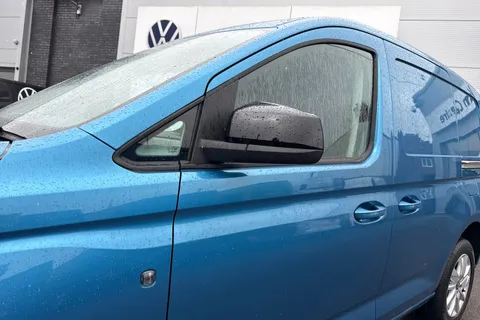 CX74LTF Volkswagen Caddy 2.0 TDI C20 Commerce Pro SWB Euro 6 (s/s) 5dr Thumbnail #27