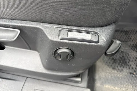 CX74LTF Volkswagen Caddy 2.0 TDI C20 Commerce Pro SWB Euro 6 (s/s) 5dr Thumbnail #30