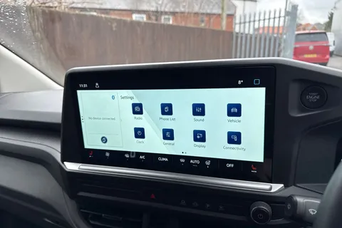 CX25LDF Volkswagen E-Transporter T32 65kWh Commerce Pro Auto RWD SWB 5dr Thumbnail #32