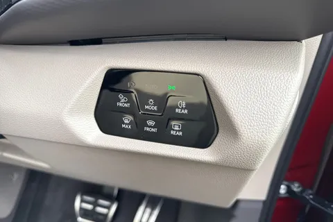 CX26JZR Volkswagen Multivan 2.0 TDI Style MPV 5dr Diesel DSG Euro 6 (s/s) (150 ps) Thumbnail #33