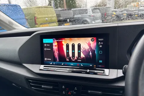 CX74LTF Volkswagen Caddy 2.0 TDI C20 Commerce Pro SWB Euro 6 (s/s) 5dr Thumbnail #44