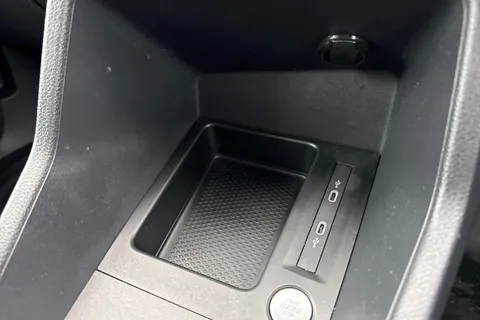 CX74LTF Volkswagen Caddy 2.0 TDI C20 Commerce Pro SWB Euro 6 (s/s) 5dr Thumbnail #45