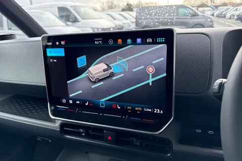 CX75UUH Volkswagen Id. Buzz Cargo Pro 79kWh Commerce Panel Van 5dr Electric Auto 4Motion (340 ps) Thumbnail #43