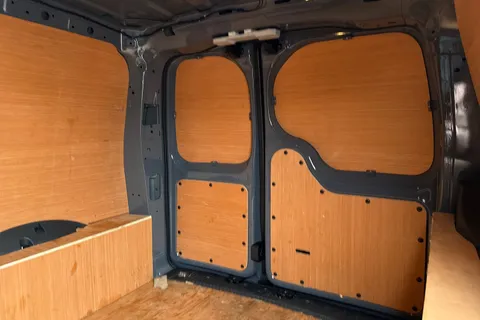 DA25EVP Volkswagen Caddy 2.0 TDI 102PS Commerce Van [Business/Tech Pack] Thumbnail #20