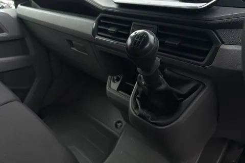 MF74ODT Volkswagen Crafter 2.0TDI (140PS) CR35 MWB Manual Thumbnail #21