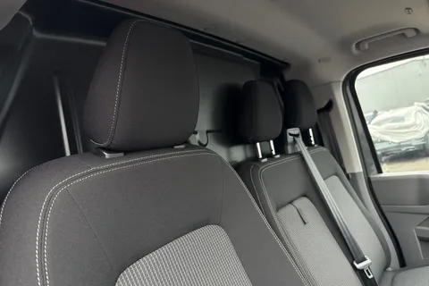 MF75FSG Volkswagen E-Transporter 160kW 65kWh Commerce Pro Van Auto Thumbnail #21