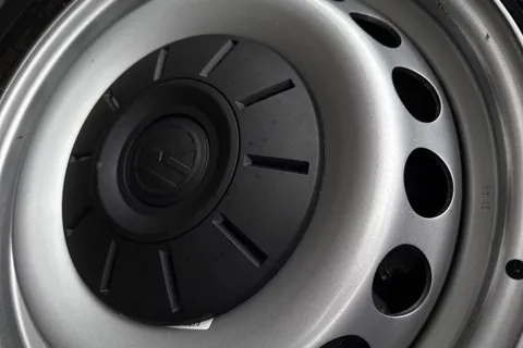 MF74ODT Volkswagen Crafter 2.0TDI (140PS) CR35 MWB Manual Thumbnail #32