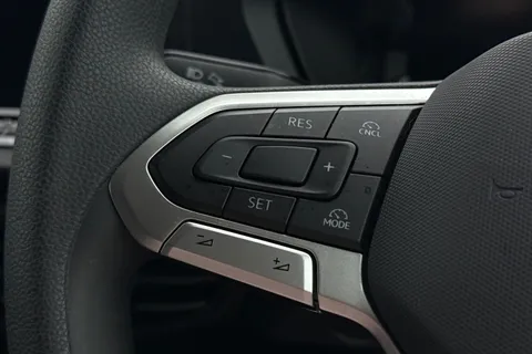 DA25EVP Volkswagen Caddy 2.0 TDI 102PS Commerce Van [Business/Tech Pack] Thumbnail #35