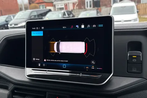 MF74ODT Volkswagen Crafter 2.0TDI (140PS) CR35 MWB Manual Thumbnail #38