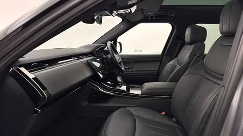 KW74YSV Land Rover Range Rover Sport 3.0 D300 Dynamic SE 5dr Thumbnail #3