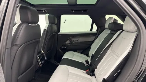 KS74DDV Land Rover Range Rover Sport 3.0 P460e Dynamic SE 5dr Thumbnail #4