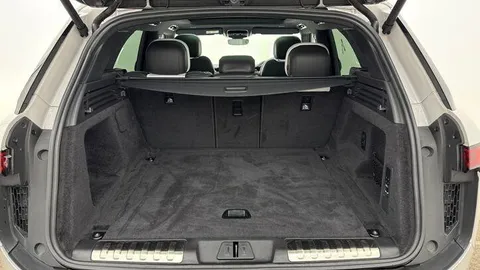 KO74MVF Land Rover Range Rover Sport 3.0 D300 Dynamic SE 5dr Thumbnail #11