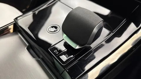 KW25RYX Land Rover Range Rover Sport 3.0 D300 Dynamic SE 5dr Thumbnail #14