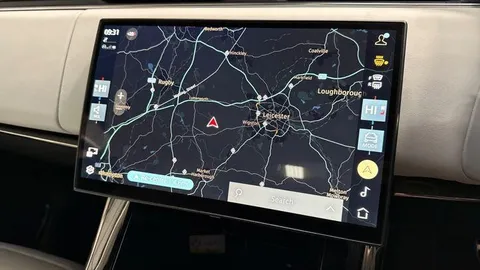 KO74MVF Land Rover Range Rover Sport 3.0 D300 Dynamic SE 5dr Thumbnail #12