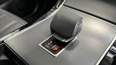 KN74XPX Land Rover Range Rover Evoque 2.0 D200 Dynamic SE 5dr Thumbnail #14