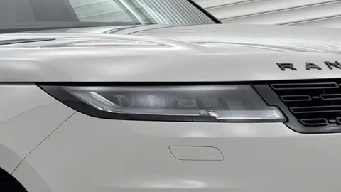 KO74MVF Land Rover Range Rover Sport 3.0 D300 Dynamic SE 5dr Thumbnail #17