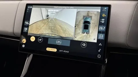 KS74DDV Land Rover Range Rover Sport 3.0 P460e Dynamic SE 5dr Thumbnail #13