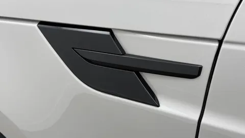 KO74MVF Land Rover Range Rover Sport 3.0 D300 Dynamic SE 5dr Thumbnail #20