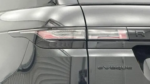 KN74XPX Land Rover Range Rover Evoque 2.0 D200 Dynamic SE 5dr Thumbnail #19