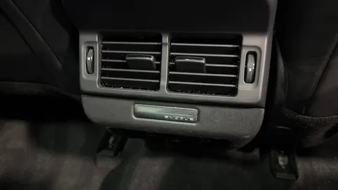KM74GYX Land Rover Range Rover Evoque 2.0 D200 Dynamic HSE 5dr Thumbnail #18
