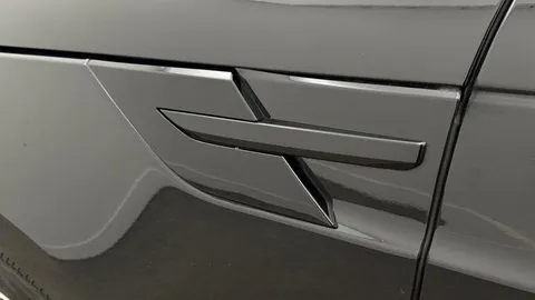 KS74DDV Land Rover Range Rover Sport 3.0 P460e Dynamic SE 5dr Thumbnail #20