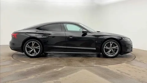 GY72URG Audi e-tron GT GT quattro 350,00 kW Thumbnail #3