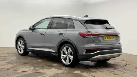 2 of 10 for Audi Q4 e-tron Q4 S line 40 e-tron 150,00 kW