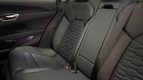 GY72URG Audi e-tron GT GT quattro 350,00 kW Thumbnail #7