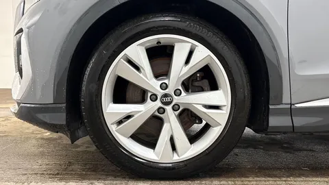 4 of 10 for Audi Q4 e-tron Q4 S line 40 e-tron 150,00 kW