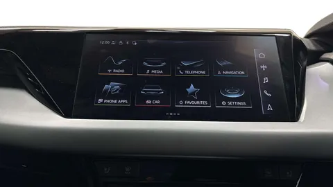 GY72URG Audi e-tron GT GT quattro 350,00 kW Thumbnail #9