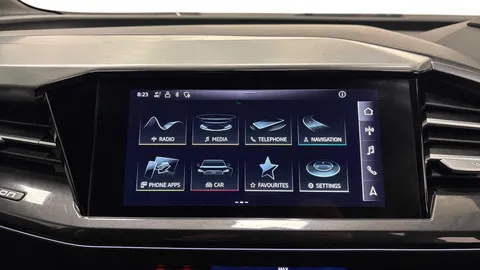 9 of 10 for Audi Q4 e-tron Q4 S line 40 e-tron 150,00 kW