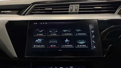 9 of 10 for Audi e-tron Black Edition 55 quattro 300,00 kW