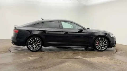 LX73UMA Audi A5 S line 40 TFSI  204 PS S tronic Thumbnail #4