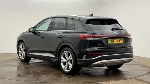 3 of 10 for Audi Q4 e-tron Q4 S line 35 e-tron 125,00 kW