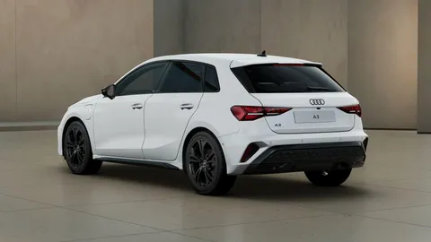  Audi A3 1.5 TFSIe Black Edition Sportback S Tronic Euro 6 (s/s) 5dr 17.9kWh Thumbnail #2