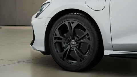  Audi A3 1.5 TFSIe Black Edition Sportback S Tronic Euro 6 (s/s) 5dr 17.9kWh Thumbnail #4