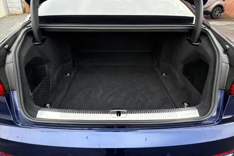 WU20FNY Audi A8 3.0 TDI V6 50 Black Edition Saloon 4dr Diesel Tiptronic quattro Euro 6 (s/s) (286 ps) Thumbnail #10