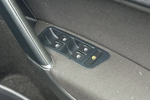 21 of 52 for Volkswagen Golf 1.5 TSI EVO Match Edition Euro 6 (s/s) 5dr