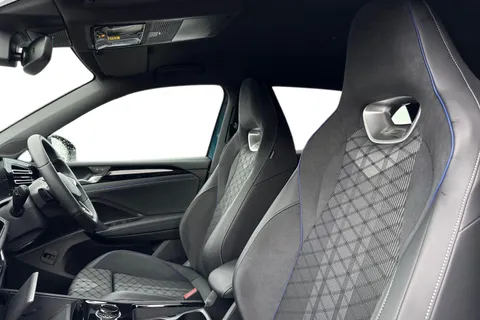 DE25VPD Volkswagen Tiguan 1.5 TSI 272 eHybrid R-Line 5dr DSG ⭐IQ Lights, Driver & Info Pack⭐ Thumbnail #12