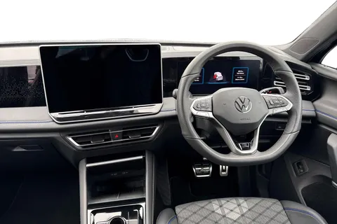 DE25VPD Volkswagen Tiguan 1.5 TSI 272 eHybrid R-Line 5dr DSG ⭐IQ Lights, Driver & Info Pack⭐ Thumbnail #14