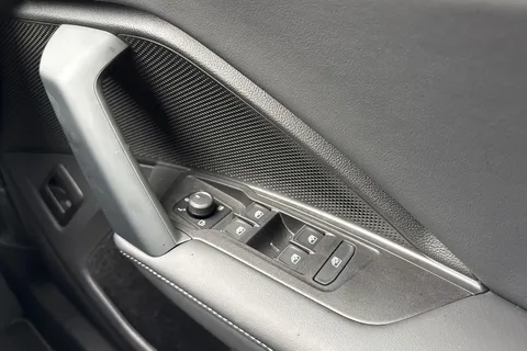 DE25VPD Volkswagen Tiguan 1.5 TSI 272 eHybrid R-Line 5dr DSG ⭐IQ Lights, Driver & Info Pack⭐ Thumbnail #19