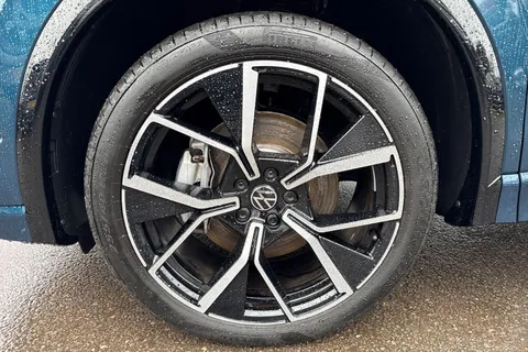 DE25VPD Volkswagen Tiguan 1.5 TSI 272 eHybrid R-Line 5dr DSG ⭐IQ Lights, Driver & Info Pack⭐ Thumbnail #24