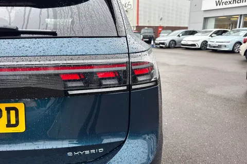 DE25VPD Volkswagen Tiguan 1.5 TSI 272 eHybrid R-Line 5dr DSG ⭐IQ Lights, Driver & Info Pack⭐ Thumbnail #27