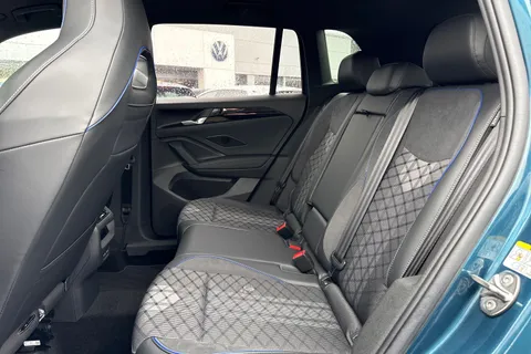 DE25VPD Volkswagen Tiguan 1.5 TSI 272 eHybrid R-Line 5dr DSG ⭐IQ Lights, Driver & Info Pack⭐ Thumbnail #37