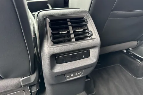 DE25VPD Volkswagen Tiguan 1.5 TSI 272 eHybrid R-Line 5dr DSG ⭐IQ Lights, Driver & Info Pack⭐ Thumbnail #39