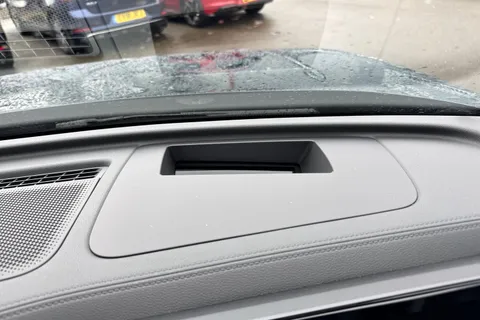 DE25VPD Volkswagen Tiguan 1.5 TSI 272 eHybrid R-Line 5dr DSG ⭐IQ Lights, Driver & Info Pack⭐ Thumbnail #47