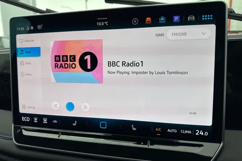 DE25VPD Volkswagen Tiguan 1.5 TSI 272 eHybrid R-Line 5dr DSG ⭐IQ Lights, Driver & Info Pack⭐ Thumbnail #54