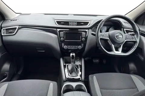 DV70VDL Nissan Qashqai 1.3 DiG-T 160 Acenta Premium 5dr DCT Thumbnail #5