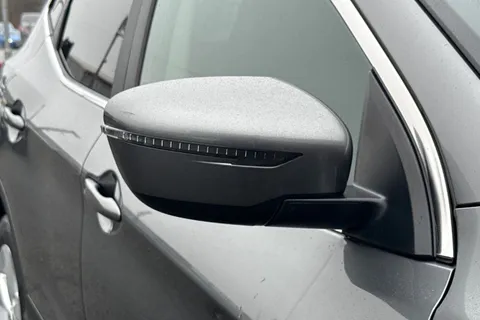 DV70VDL Nissan Qashqai 1.3 DiG-T 160 Acenta Premium 5dr DCT Thumbnail #20